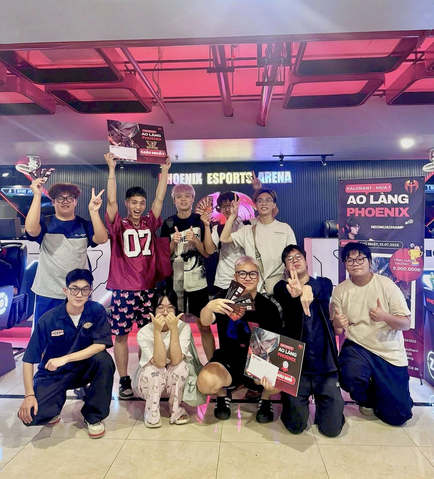 Ngoài tiền giờ chơi, phòng game kiếm tiền từ đâu? 7 nguồn thu lợi nhuận cao